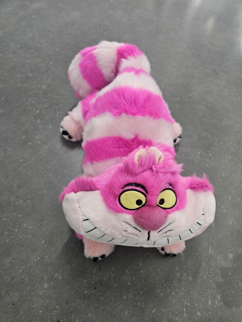 Alice in Wonderland Cheshire Cat Plush Toy — Disney Store Exclusive 20"